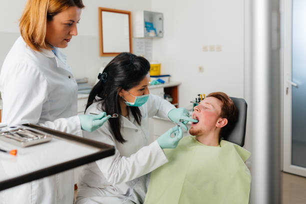 Best Emergency Wisdom Tooth Extraction in Winsted, CT
